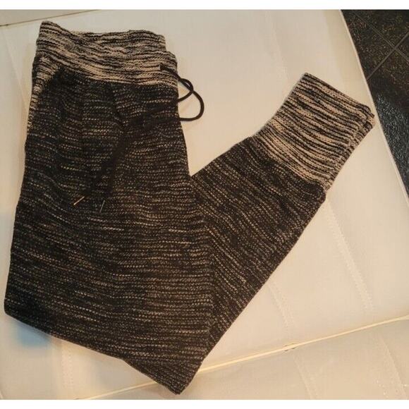H&M Textured Jogger Sweatpants Womens Small Two Heathered Beige Black Lounge - Picture 4 of 9